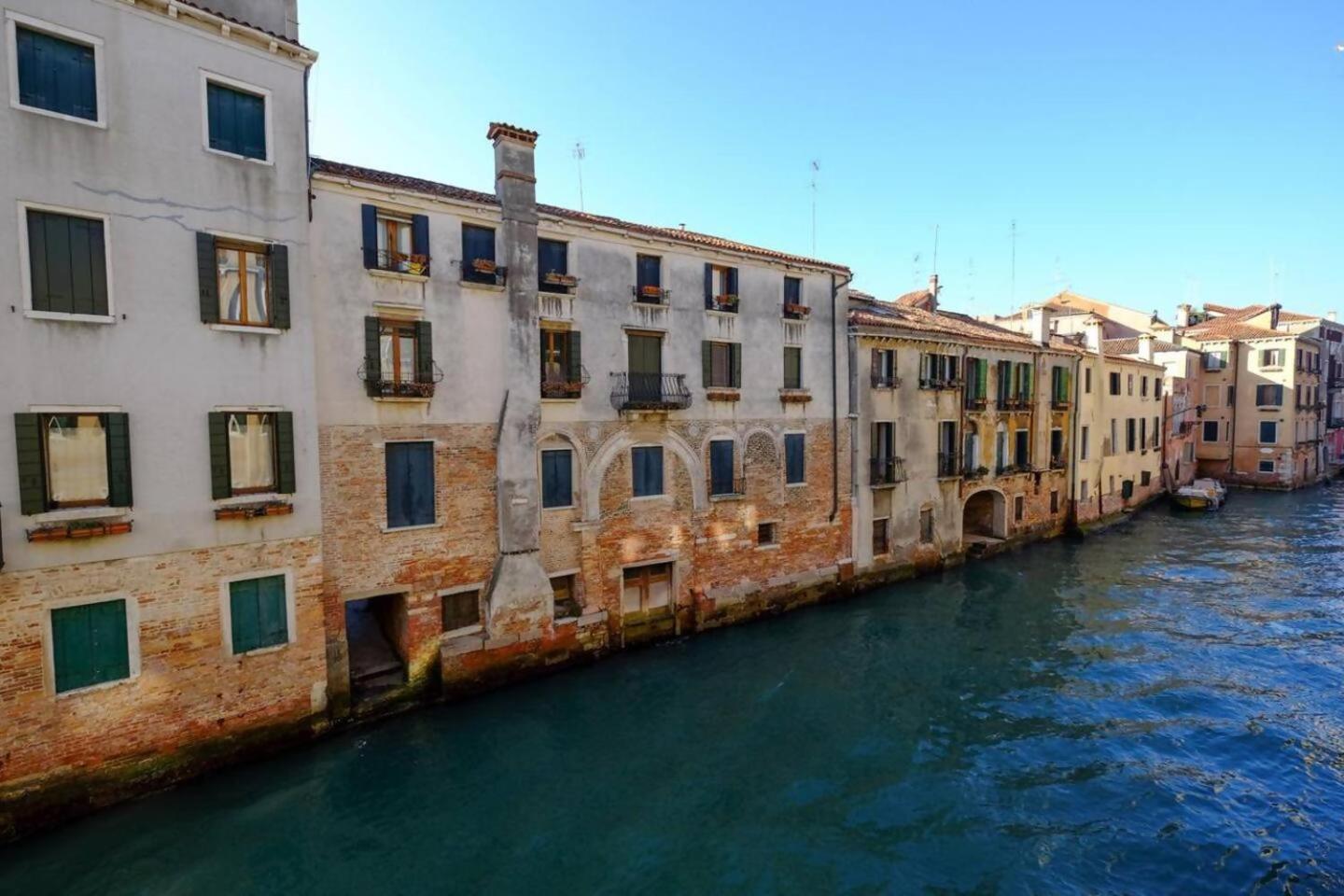 Rio Ca Foscari A San Pantalon Venedig